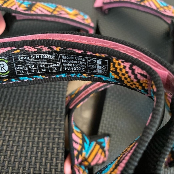 New in the box Teva original universal strap multi color sandals size various - Picture 6 of 10